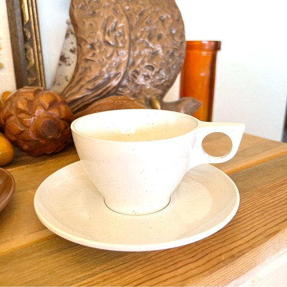 Vintage Kitchen 1950s Debonair Melmac Melamine Brown And White Mug Set - Picture 4 of 6